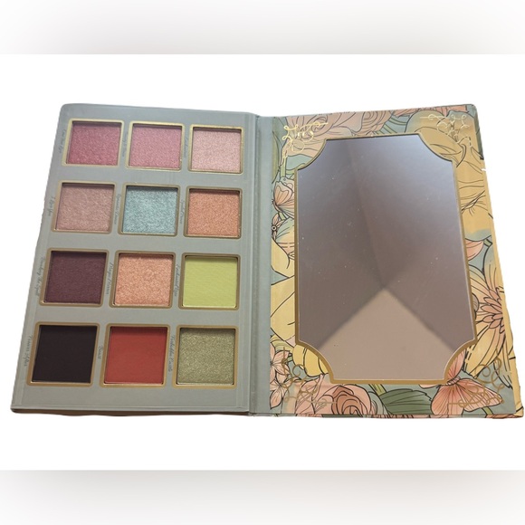 Disney Beauty and the Beast Eyeshadow Palette - Picture 3 of 4